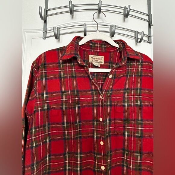 Abercrombie & Fitch long sleeve button down red plaid women’s Small soft cotton - Picture 3 of 14